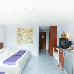 Chalong Beach Hotel Phuket комната для гостей фото 4