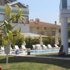 Отель Cilek Butik Otel Чешме бассейн фото 2