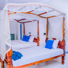 Отель Blue Eyes Inn Номер Делюкс с различными типами кроватей