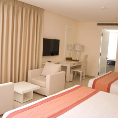 Nhi Phi Hotel 3* Люкс с разными типами кроватей