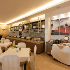 Art Hotel Debono гостиничный бар