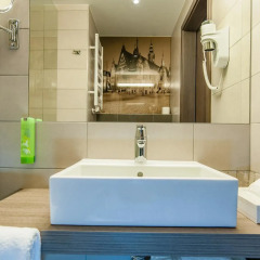 Q Hotel Plus Wroclaw 4* Стандартный номер с различными типами кроватей фото 6