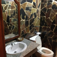 Отель Ruen Thai Guesthouse Patong ванная