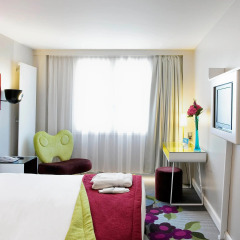 Отель Mercure Paris Bercy Bibliothèque 4* Улучшенный номер с двуспальной кроватью