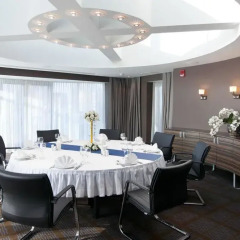 Гостиница Holiday Inn Almaty Алматы комната для гостей фото 6