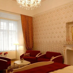 Palais Hotel Pertschy 4* Стандартный семейный номер
