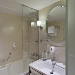 Radisson Blu Badischer Hof Hotel 4* Стандартный номер с различными типами кроватей фото 5