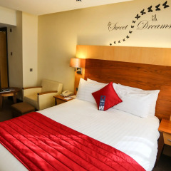 Arora Hotel Manchester 4* Стандартный номер с различными типами кроватей
