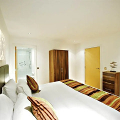 Отель Living by BridgeStreet, Manchester City Centre 4* Апартаменты с различными типами кроватей