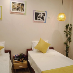 Отель Hola Homestay 2* Улучшенный номер