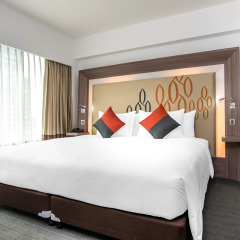 Отель Novotel Bangkok Silom Road 4* Улучшенный номер с различными типами кроватей