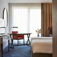 Отель Hyatt Regency Amsterdam Стандартный номер с различными типами кроватей фото 5