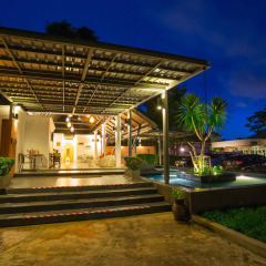 Отель Tinidee Golf Resort at Phuket внутренний интерьер фото 4