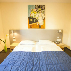 Hotel Münchner Hof 3* Улучшенный номер с двуспальной кроватью