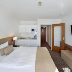 Vi Vadi Hotel downtown munich комната для гостей фото 19