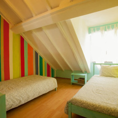 Отель Ericeira Surf Camp 2* Стандартный номер 2 отдельными кровати (общая ванная комната)