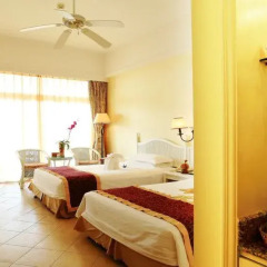 Sanya Golden Phoenix Sea View Hotel 4* Стандартный номер с различными типами кроватей
