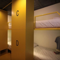 Отель Fulfill Phuket Кровать в общем номере