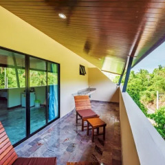 The Windmill Phuket Hotel балкон