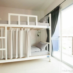 Bedbox Guesthouse & Hostel Кровать в общем номере с двухъярусными кроватями