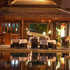 Отель Baan Yin Dee Boutique Resort гостиничный бар