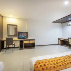 Отель Rattana Residence Sakdidet 4* Люкс