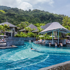 Отель Mandarava Resort and Spa Karon Beach бассейн