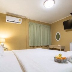 New Fuji Hotel Surawong Road Bangkok 3* Улучшенный номер разные типы кроватей