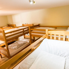 Mad4you Hostel Кровать в общем номере с двухъярусной кроватью
