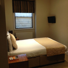 The Brighton Hotel 3* Стандартный номер с двуспальной кроватью