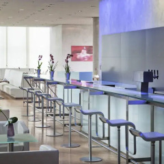 Отель INNSIDE by Meliá München Parkstadt Schwabing гостиничный бар