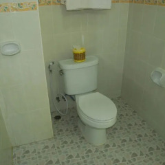 Отель Patong Palm Guesthouse ванная фото 2