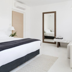Monogram Hotel 4* Номер Делюкс