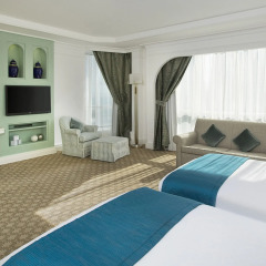 Отель Habtoor Grand Resort, Autograph Collection 5* Стандартный семейный номер с двуспальной кроватью