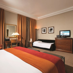 Hotel Dei Mellini 4* Стандартный семейный номер с двуспальной кроватью