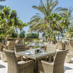 Отель Le Méridien Mina Seyahi Beach Resort & Marina столовая на открытом воздухе фото 3