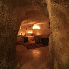 Jerveni Cave Hotel 2* Люкс с различными типами кроватей