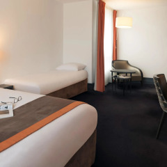 Отель Hôtel Mercure Lyon Centre - Gare Part Dieu 4* Улучшенный номер с различными типами кроватей