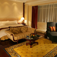 Crowne Plaza Hotel & Suites Landmark 5* Студия