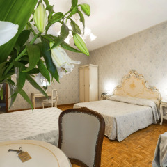 Отель Palazzo Guardi 3* Стандартный семейный номер с двуспальной кроватью