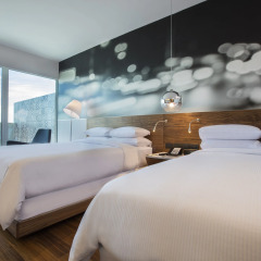 Отель Krystal Urban Guadalajara 4* Полулюкс