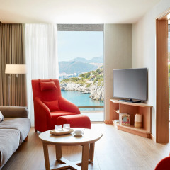Отель Maestral Resort & Casino 5* Люкс повышенной комфортности с различными типами кроватей