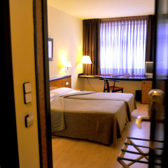 Hotel Glories 3* Стандартный номер с двуспальной кроватью