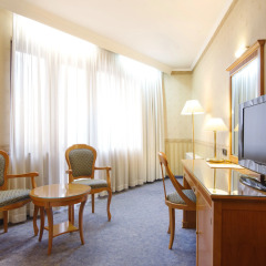 Hotel Downtown 4* Стандартный номер с двуспальной кроватью