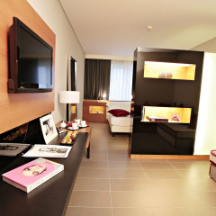 Cosmopolitan Hotel 4* Полулюкс