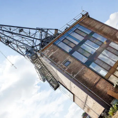 Отель Industrial House On The Riverside спортивное сооружение