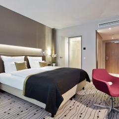 Steigenberger Hotel am Kanzleramt 5* Улучшенный номер с различными типами кроватей