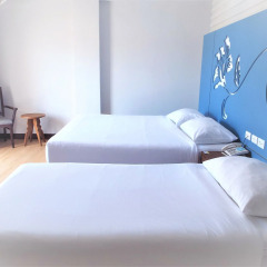 Отель Days Inn by Wyndham Patong Beach Phuket 3* Люкс с различными типами кроватей