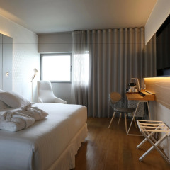 Отель Occidental Atenea Mar - Adults Only 4* Номер Делюкс с двуспальной кроватью