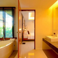 Отель The Kiri Villas Resort ванная фото 4
